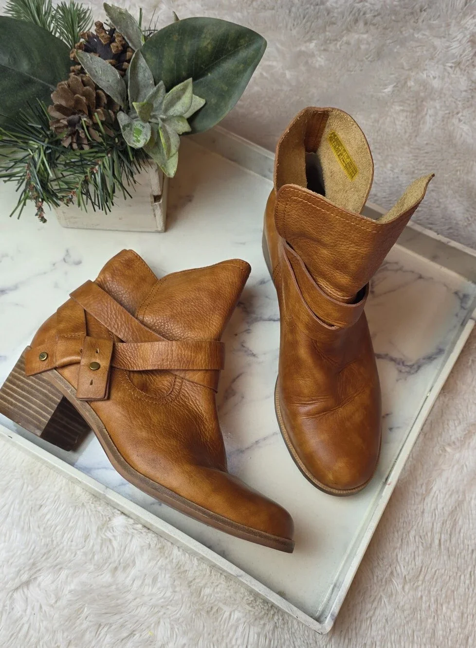 UGG Elora Brown Leather Ankle Boots Size 8.5 Western Boho Festival